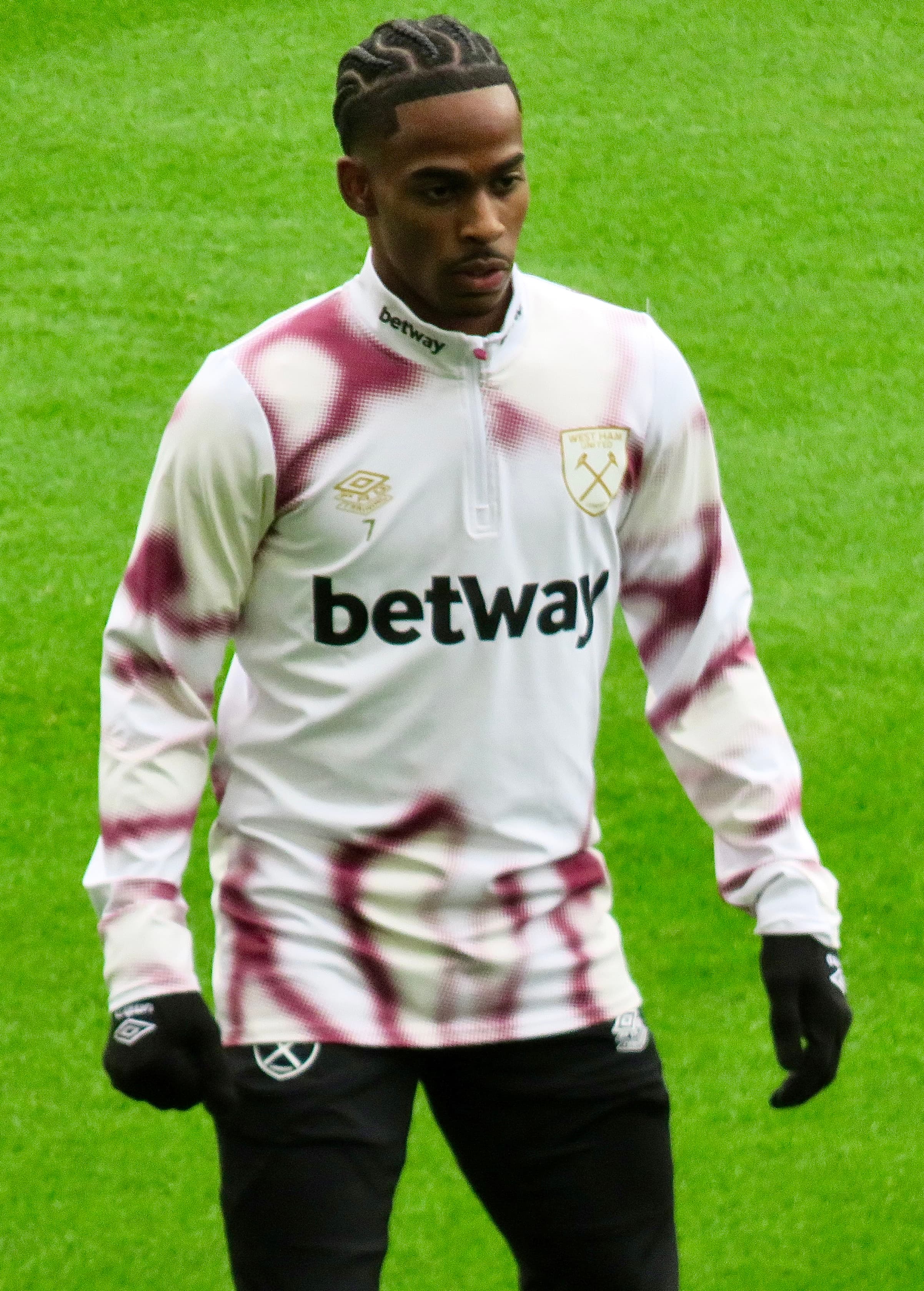 Crysencio Summerville transfer gossip: United and Spurs in race