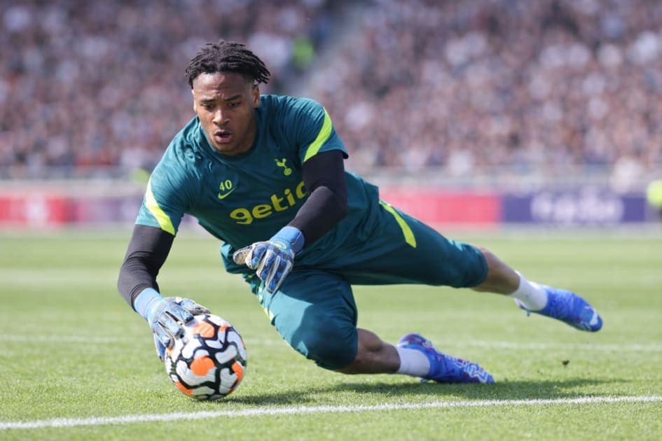 Tottenham Reject Scores Own Goal From Outside the Box! Eh!