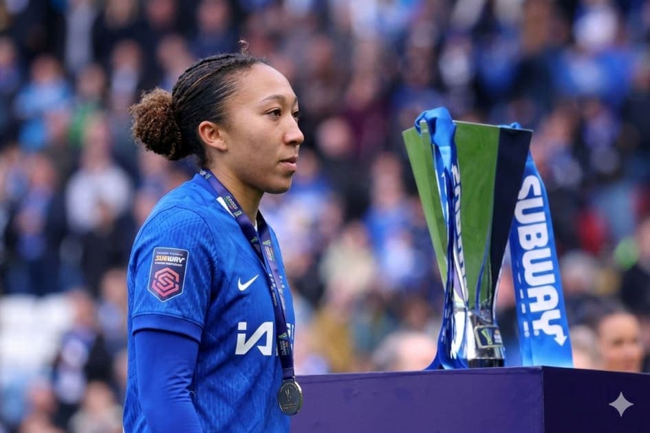 James Shines, Chelsea Lift Cup! Man Utd Crushed