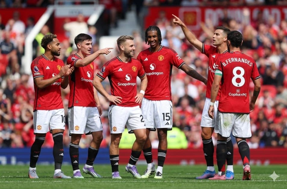 Man Utd's Pre-Season Drama: Wrexham, PSG, and a Cancelled Game?