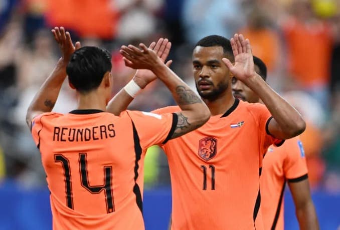 Netherlands beat Sweden 5-1 to top World Cup Group F