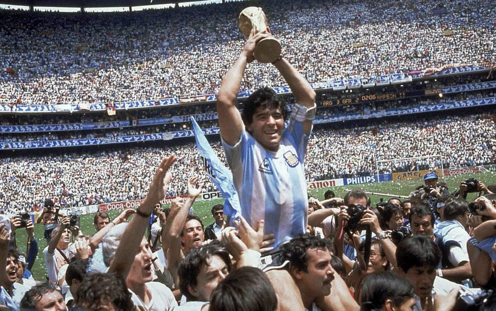 World Cup Moments #18: Maradona Lifts the Trophy in Mexico