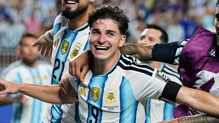 Arsenal pursue Julian Alvarez; Barcola unavailable