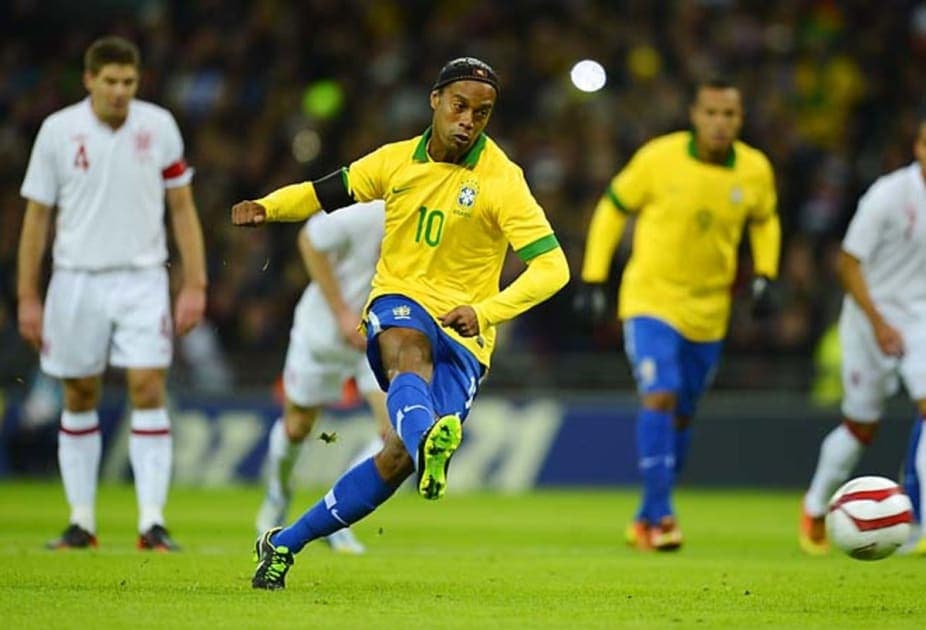 Greatest Penalty Takers #18: Ronaldinho