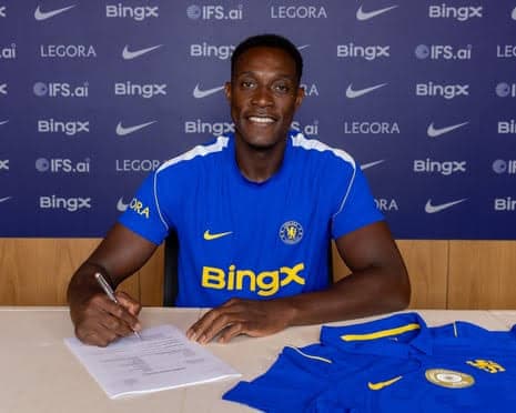 Welbeck joins Chelsea in £5m deal for 2026