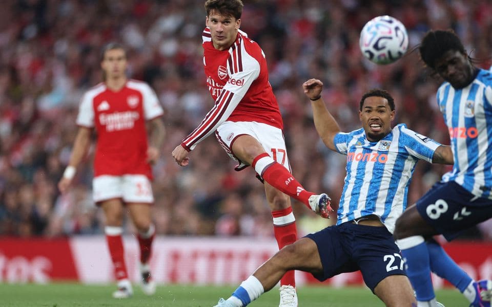 Tzolis shines in Premier League opener as Arsenal dominate Coventry