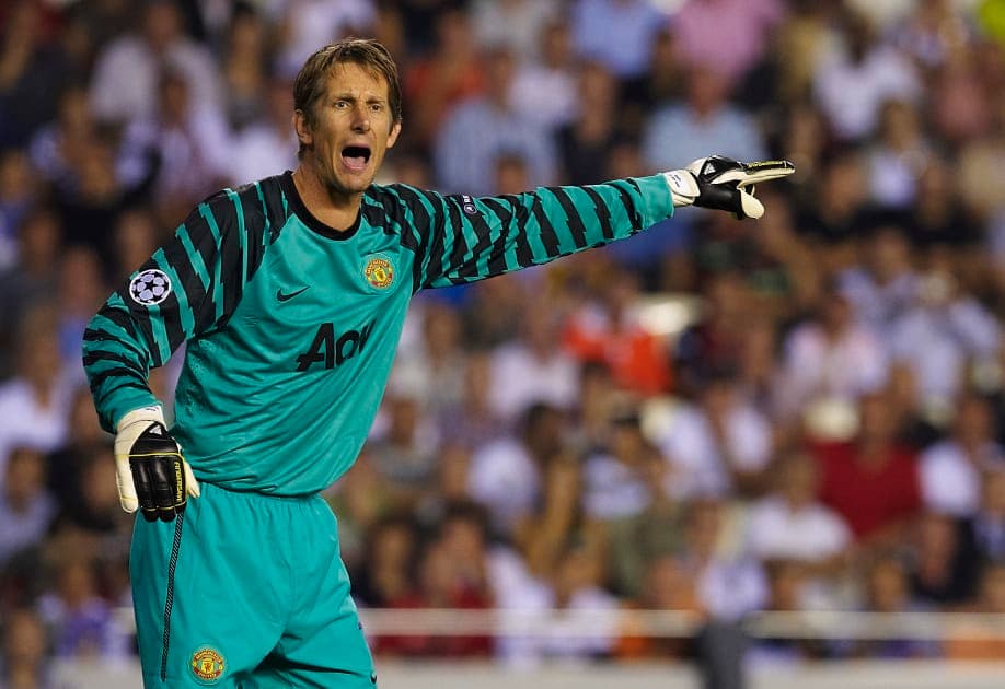 Edwin van der Sar reveals Liverpool and Man United talks before Fulham move